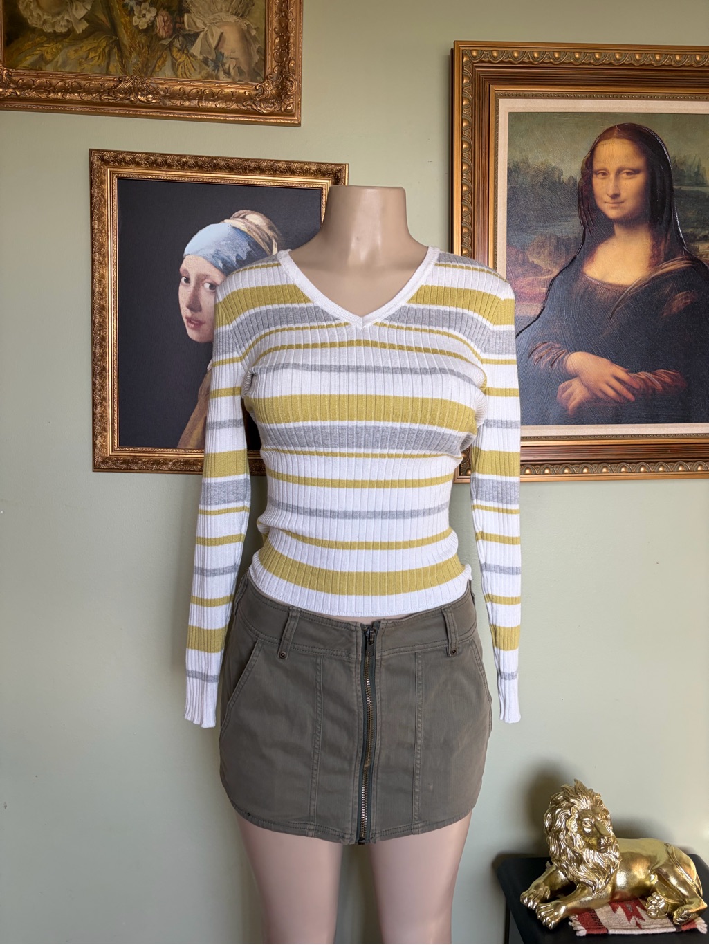 Madison Grey Striped V-Neck Stretchy White, Grey & Mustard Sweater Size S Casual